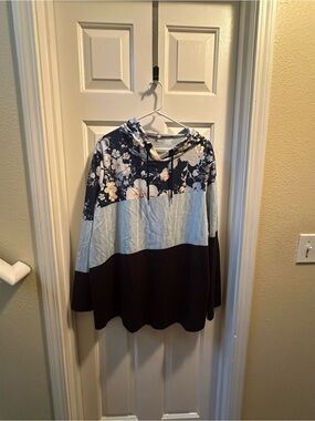Floral Colorblock Hooded Pullover - Navy, Light Blue, Cream